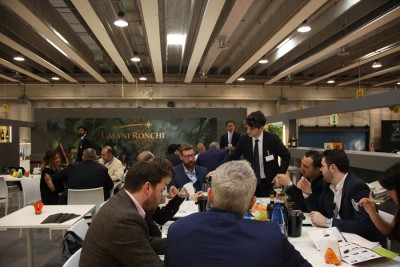 Lo stand al Vinitaly 2016 di Umani Ronchi Lo stand al Vinitaly 2016 di Umani Ronchi