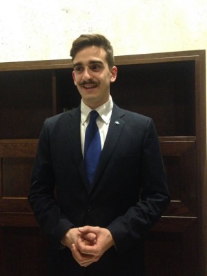 Marco Lanzilotti, sommelier professionista di Fondazione Italiana Sommelier Marco Lanzilotti, sommelier professionista di Fondazione Italiana Sommelier
