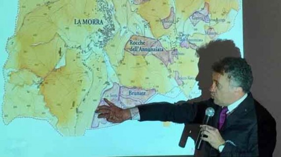 Il docente del Corso sul Barolo a Genova della Fondazione Italiana Sommelier Massimo Billetto Il docente del Corso sul Barolo a Genova della Fondazione Italiana Sommelier Massimo Billetto