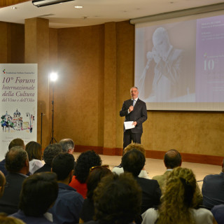 Paolo Lauciani Paolo Lauciani