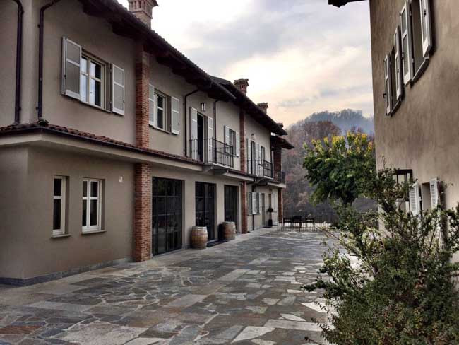 Una passeggiata a Monforte tra gufi, furetti, natura e tranquillità / L'azienda Réva Una passeggiata a Monforte tra gufi, furetti, natura e tranquillità / L'azienda Réva