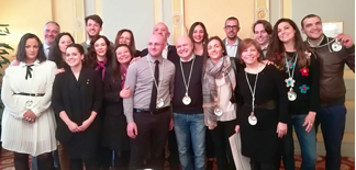 Il gruppo sorridente dei neo diplomati Sommelier Il gruppo sorridente dei neo diplomati Sommelier