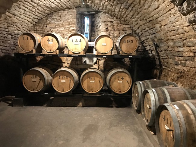 Le Vin Jaune di Château-Chalon. Viaggio nel Jura Francese Le Vin Jaune di Château-Chalon. Viaggio nel Jura Francese