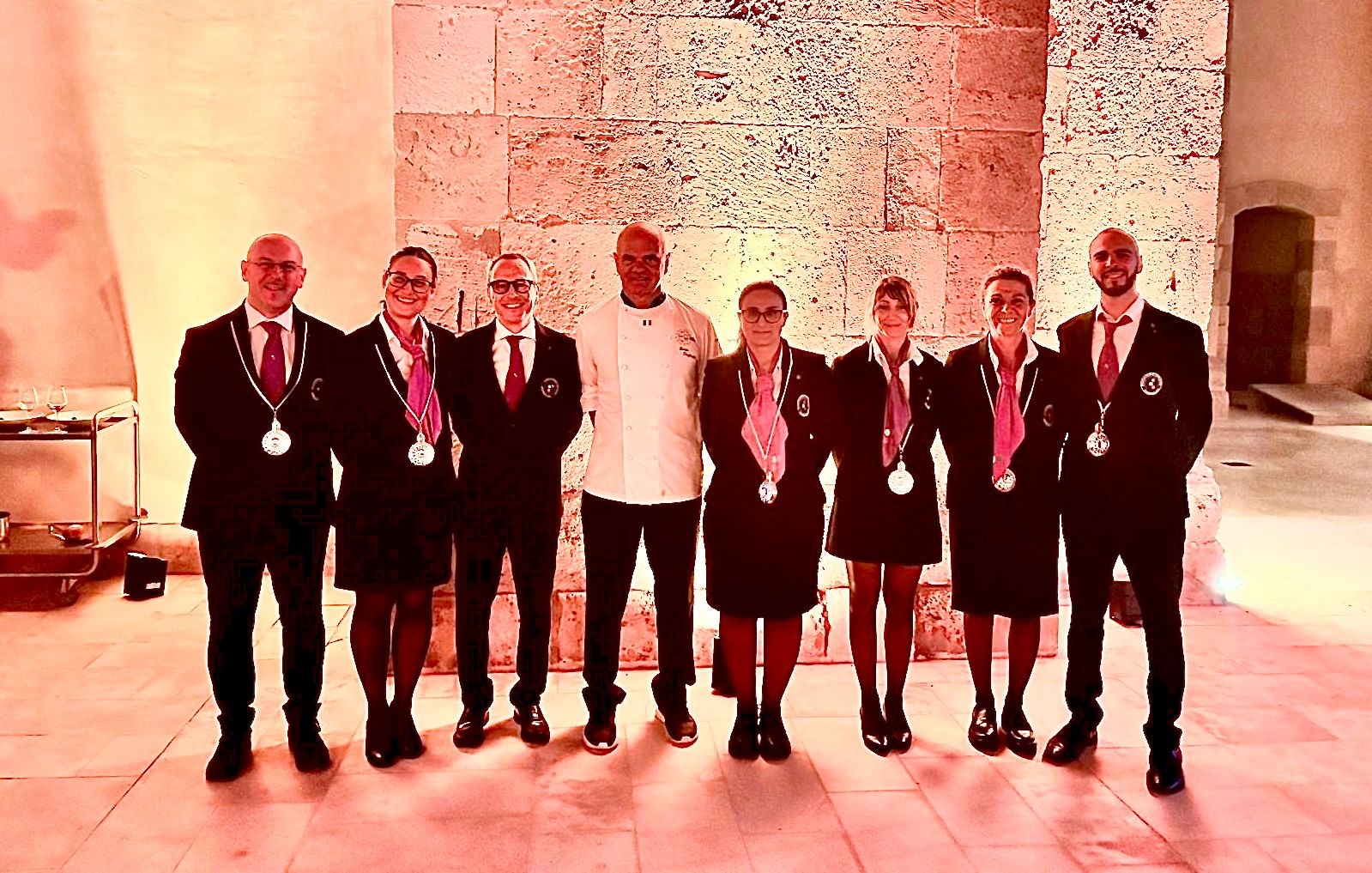 La squadra dei Sommelier al G7 di Ortigia con lo Chef La squadra dei Sommelier al G7 di Ortigia con lo Chef