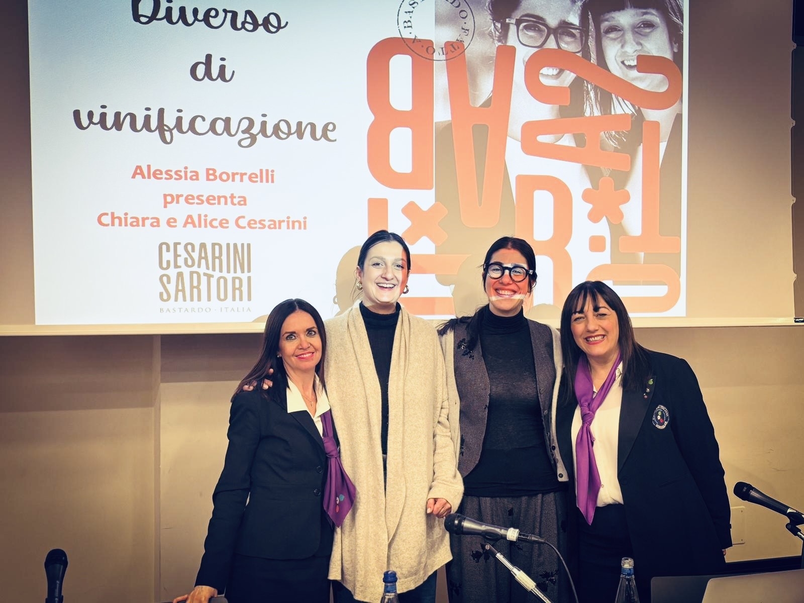 Da siinistra, Arianna Brocchetti, referente della Fondazione per l'Eur, Chiara e Alice Cesarini, proprietarie, Alessia Borrelli, docente della Fondazione Italiana Sommelier. Da siinistra, Arianna Brocchetti, referente della Fondazione per l'Eur, Chiara e Alice Cesarini, proprietarie, Alessia Borrelli, docente della Fondazione Italiana Sommelier.