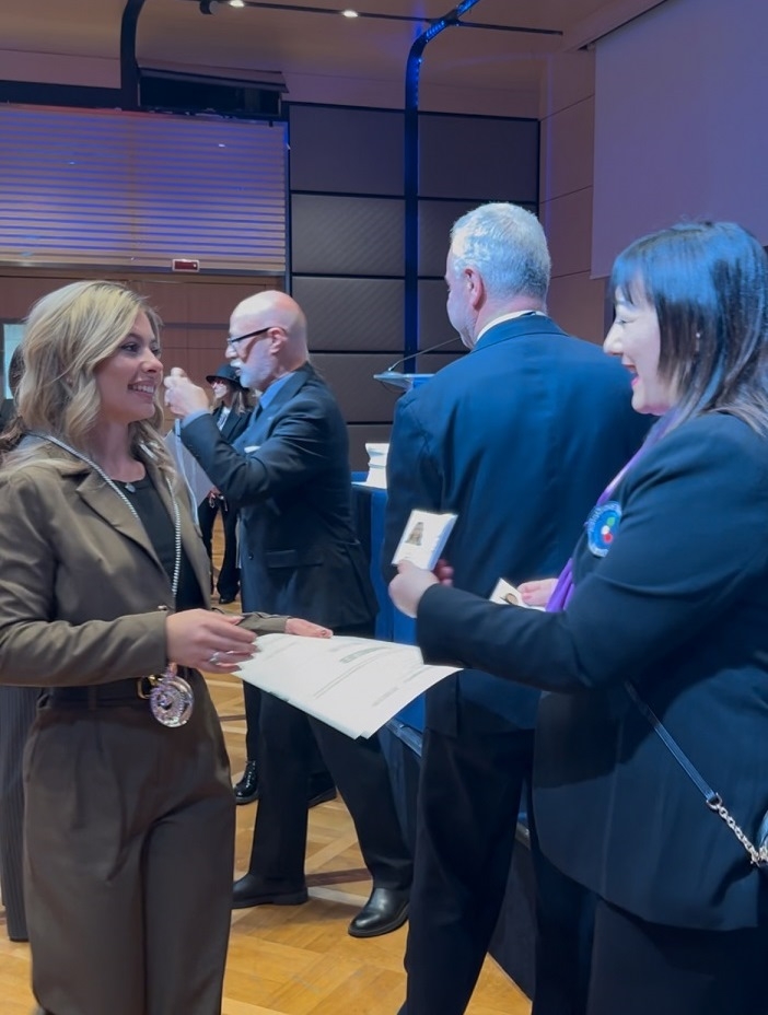 L'intronizzazione a Sommelier degli allievi del 76° Corso di Roma, del 1° Corso di Capena e del 2° Corso di Fermo L'intronizzazione a Sommelier degli allievi del 76° Corso di Roma, del 1° Corso di Capena e del 2° Corso di Fermo