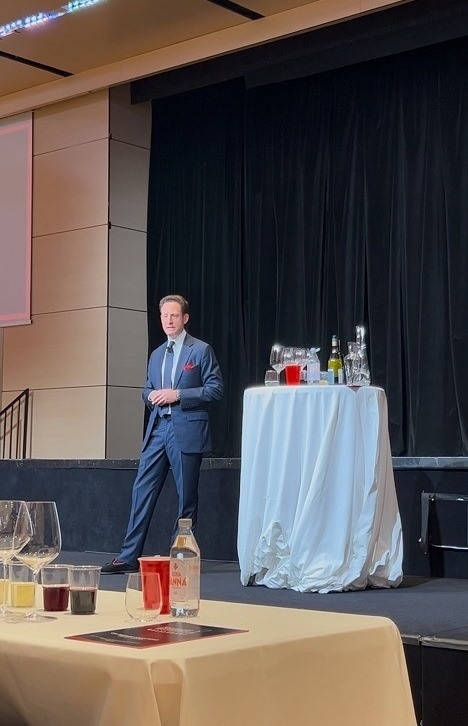 Maximilian Riedel, presenta il progetto Riedel Maximilian Riedel, presenta il progetto Riedel